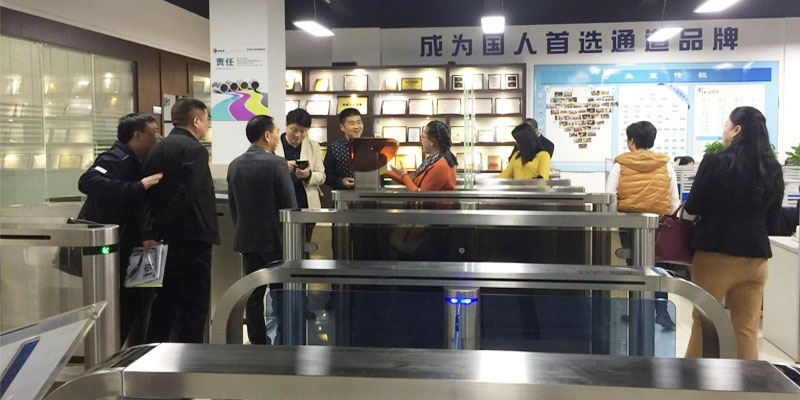 擺閘,三輥閘,速通閘,旋轉閘,平移閘,一字閘,人臉識別，