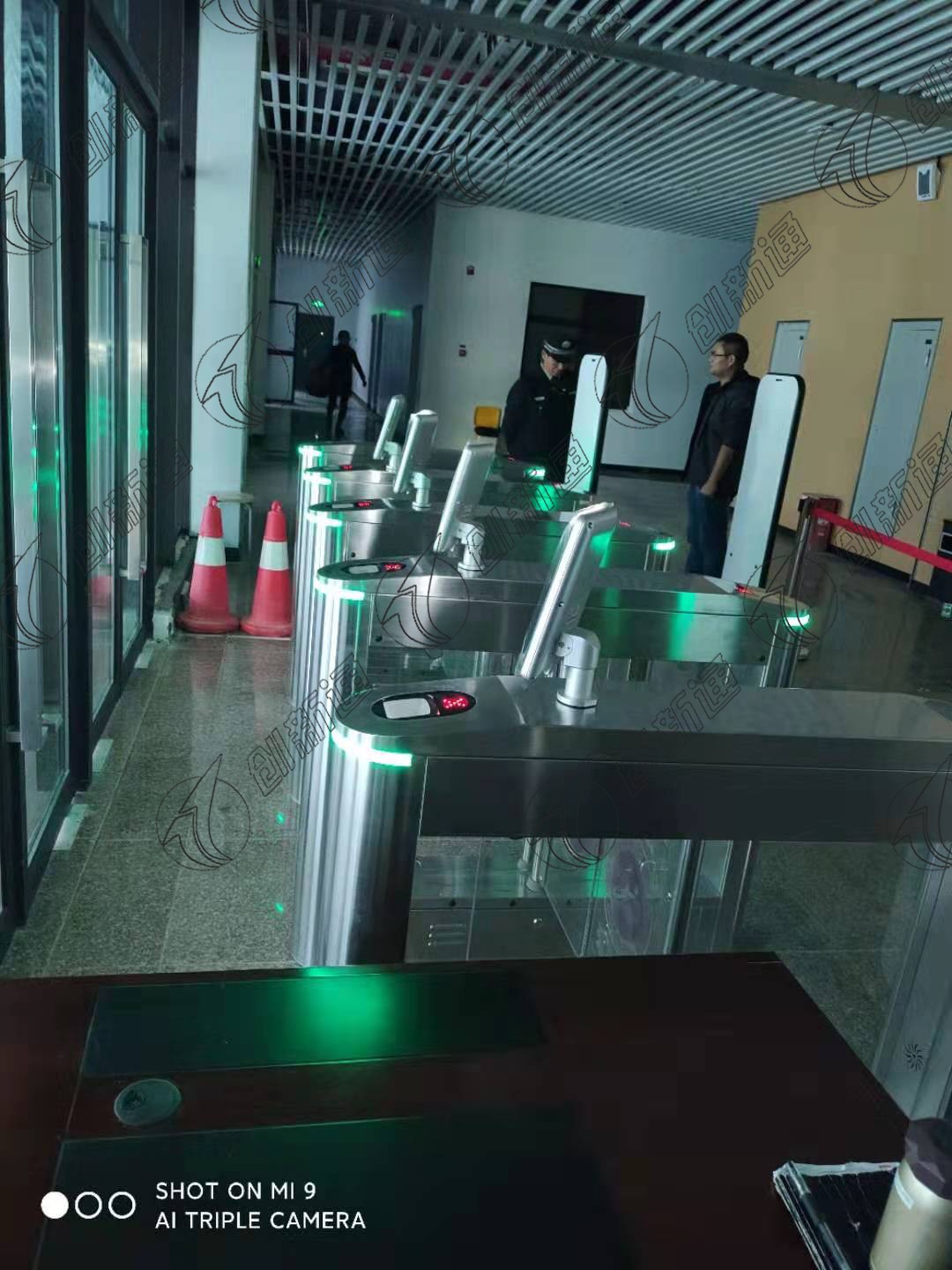 擺閘,三輥閘,速通閘,旋轉閘,平移閘,一字閘,人臉識別，